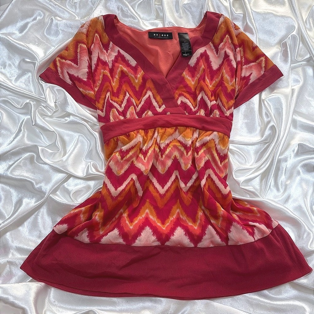 y2k Tunic Top Red Excellent Axcess Chevron Zigzag V-Neck Empire Waist Blouse